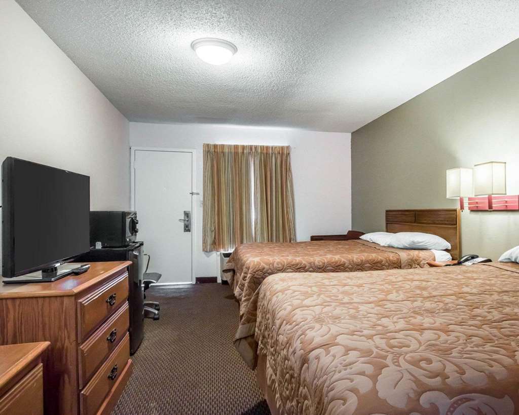 Rodeway Inn & Suites Brookhaven Zimmer foto