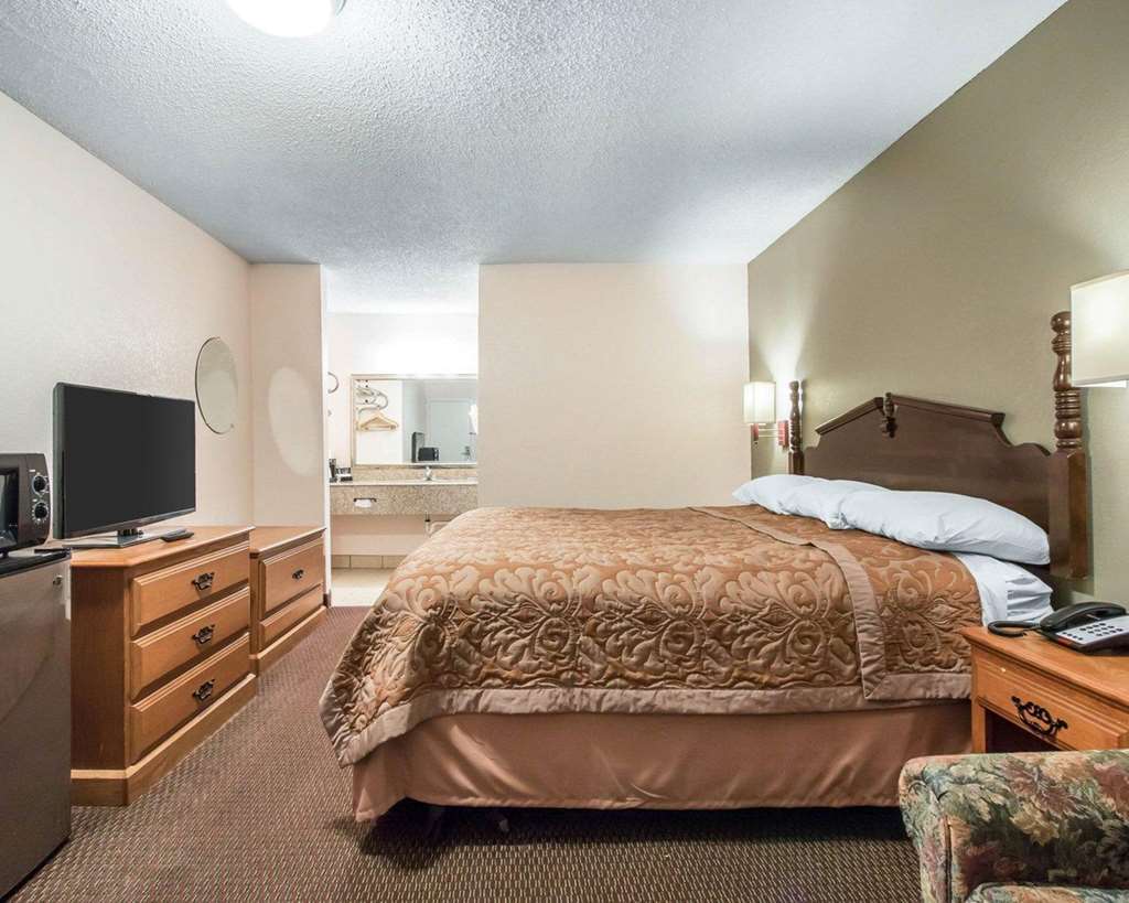 Rodeway Inn & Suites Brookhaven Zimmer foto